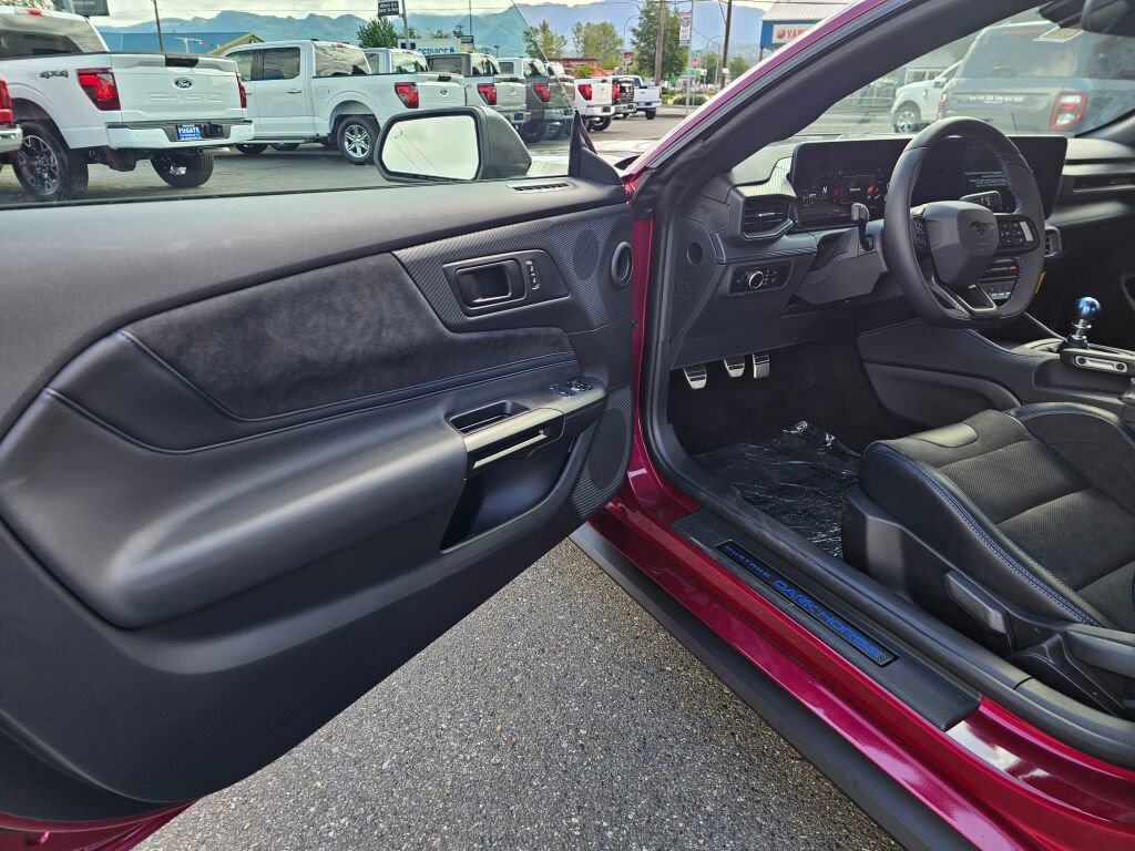 New 2025 Ford Mustang Dark Horse image 11