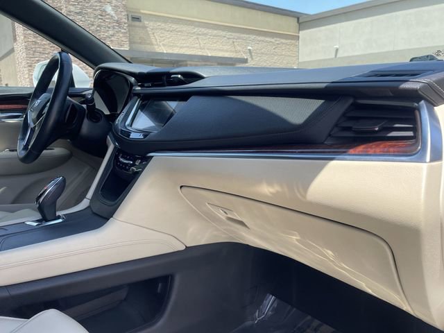 Used 2018 Cadillac XT5 Luxury w/ Driver Awareness Package FWD image 30