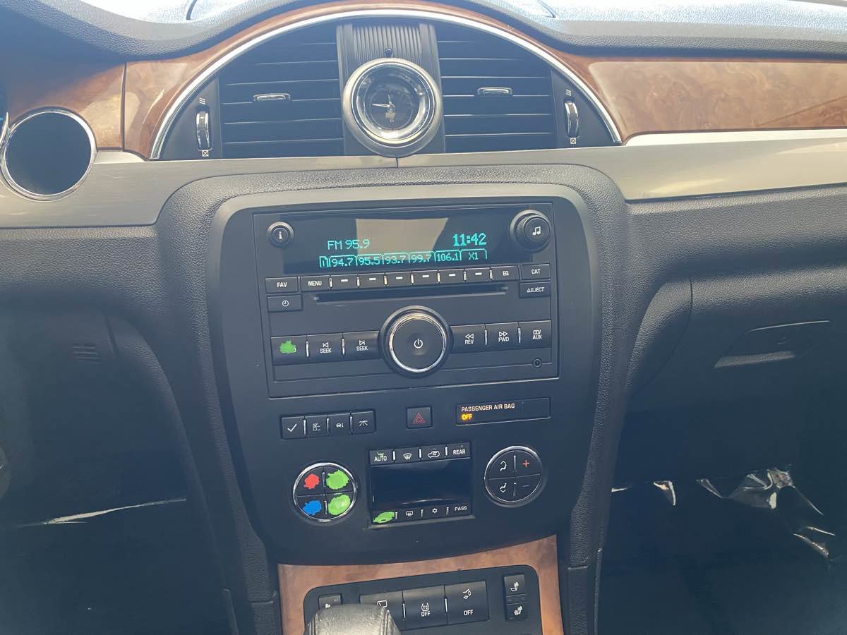 Used 2012 Buick Enclave Leather image 16