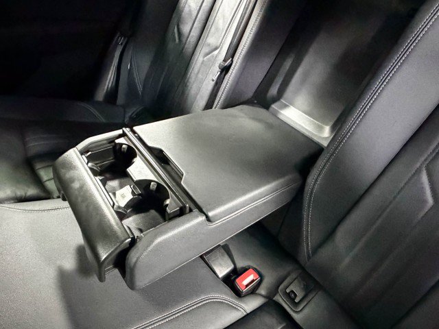 Used 2022 Audi e-tron Premium w/ Convenience Plus Package image 17