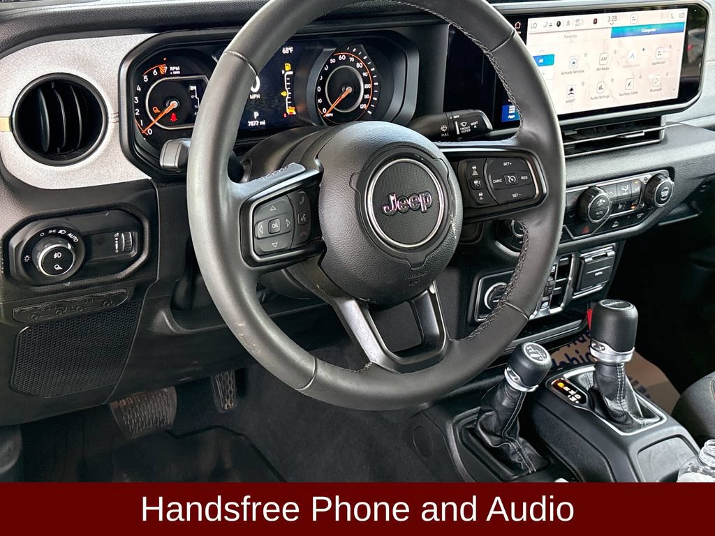 Used 2025 Jeep Gladiator Sport AWD/4WD image 10