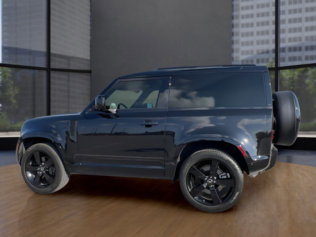 Used 2024 Land Rover Defender 90 X-Dynamic SE image 6
