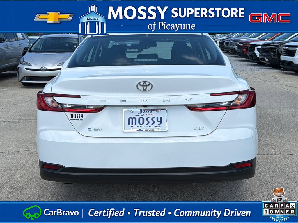 Used 2025 Toyota Camry LE FWD image 5