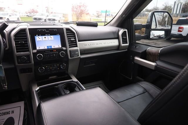Used 2019 Ford F250 Lariat w/ Chrome Package image 24