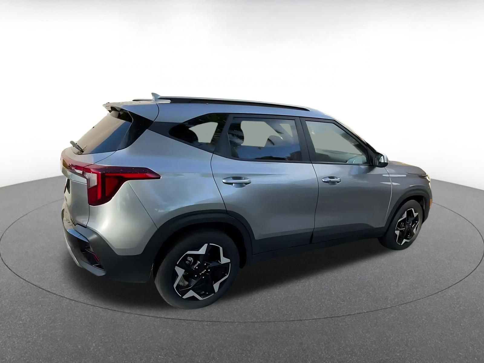 Used 2025 Kia Seltos S FWD image 15