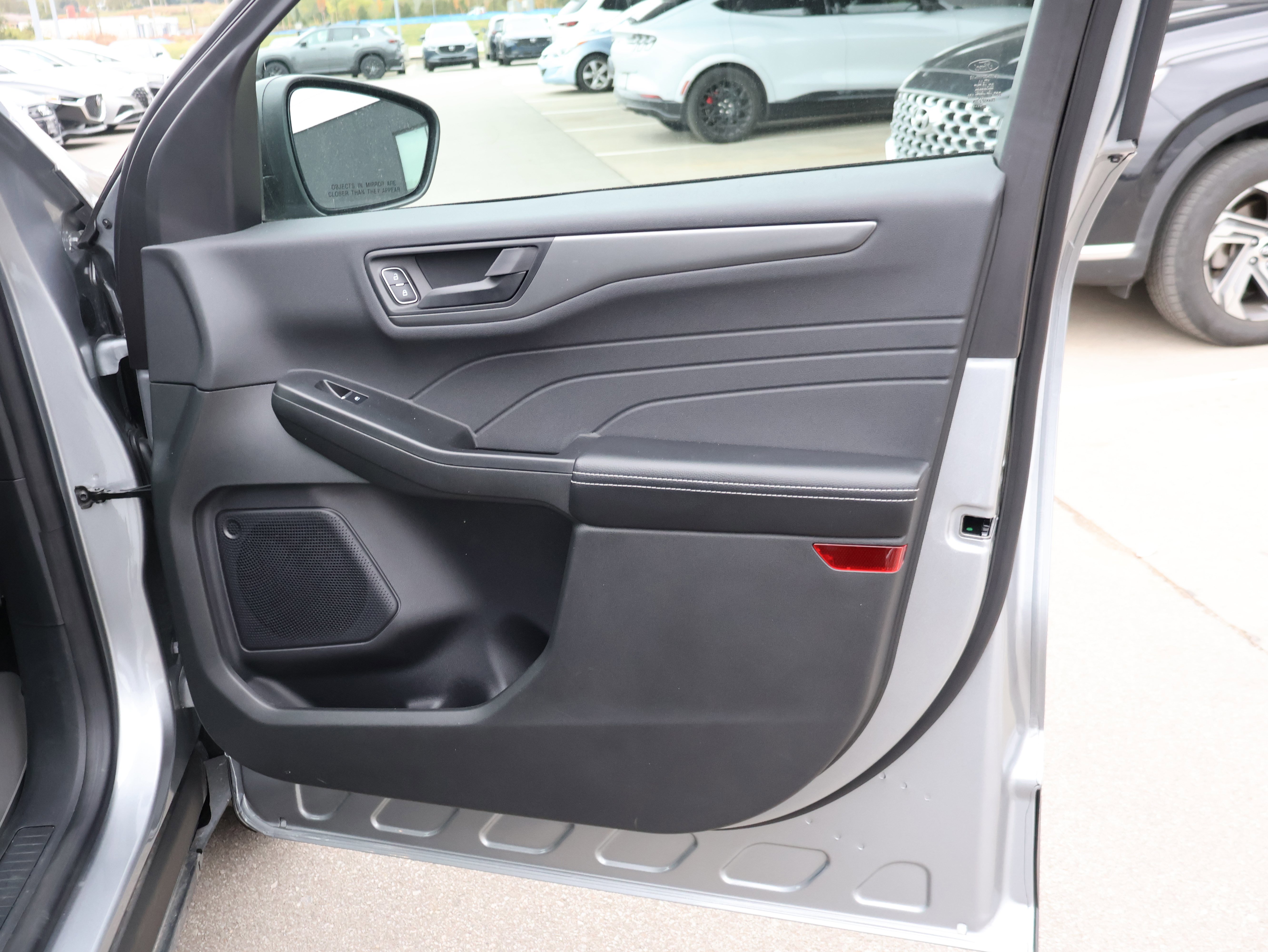 Used 2023 Ford Escape Active w/ Cold Weather Package image 9