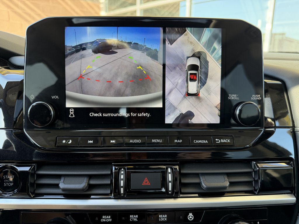 Used 2025 Nissan Pathfinder SL w/ SL Premium Package FWD image 21