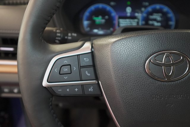 Used 2024 Toyota Grand Highlander Platinum image 17