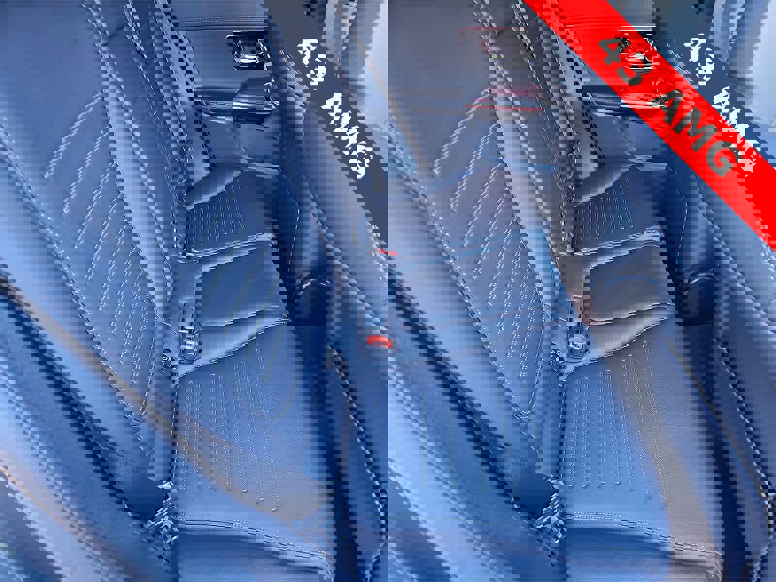 Used 2024 Mercedes-Benz GLC 43 AMG 4MATIC image 17