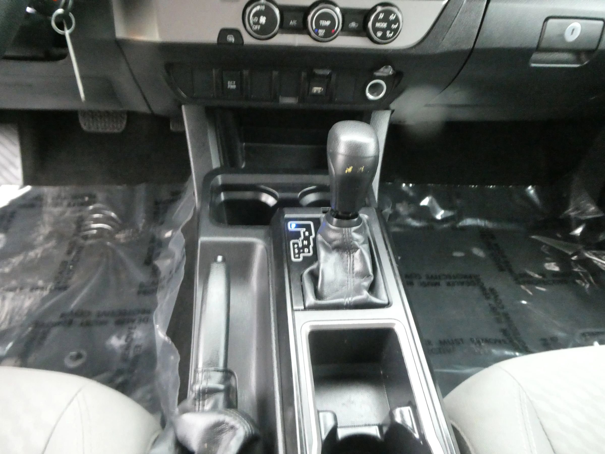 Used 2022 Toyota Tacoma SR image 21