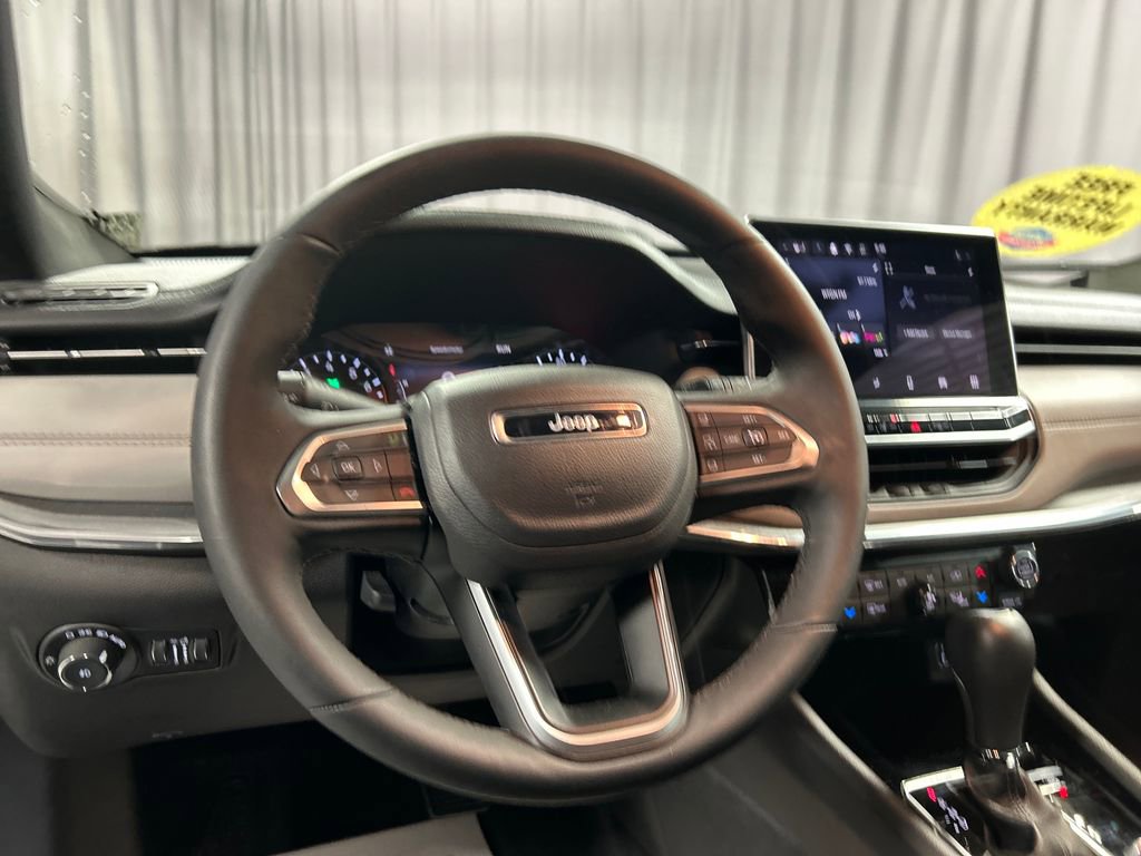 Used 2024 Jeep Compass Limited image 15