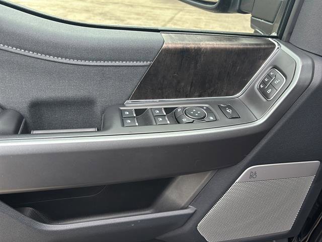 New 2026 Ford F250 Lariat w/ Black Appearance Package image 14