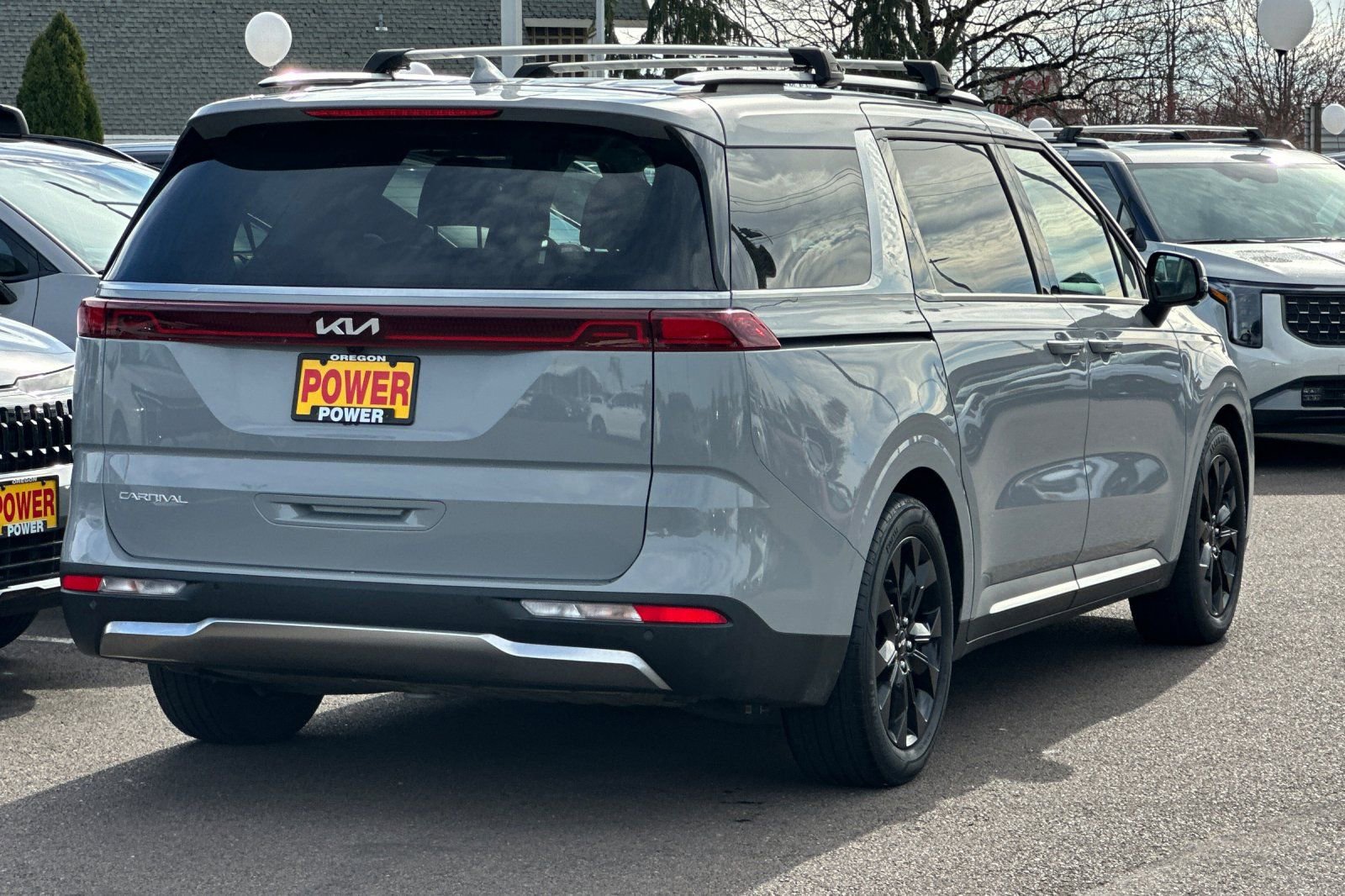 Used 2023 Kia Carnival SX Prestige FWD image 4