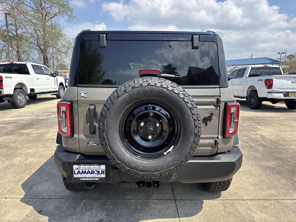 New 2026 Ford Bronco Outer Banks w/ Black Appearance Package AWD/4WD image 4