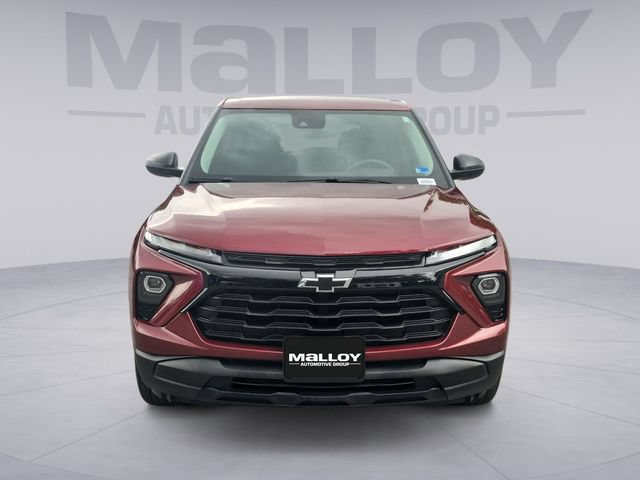 Certified 2025 Chevrolet TrailBlazer LS w/ LPO, Blackout Package AWD/4WD image 8
