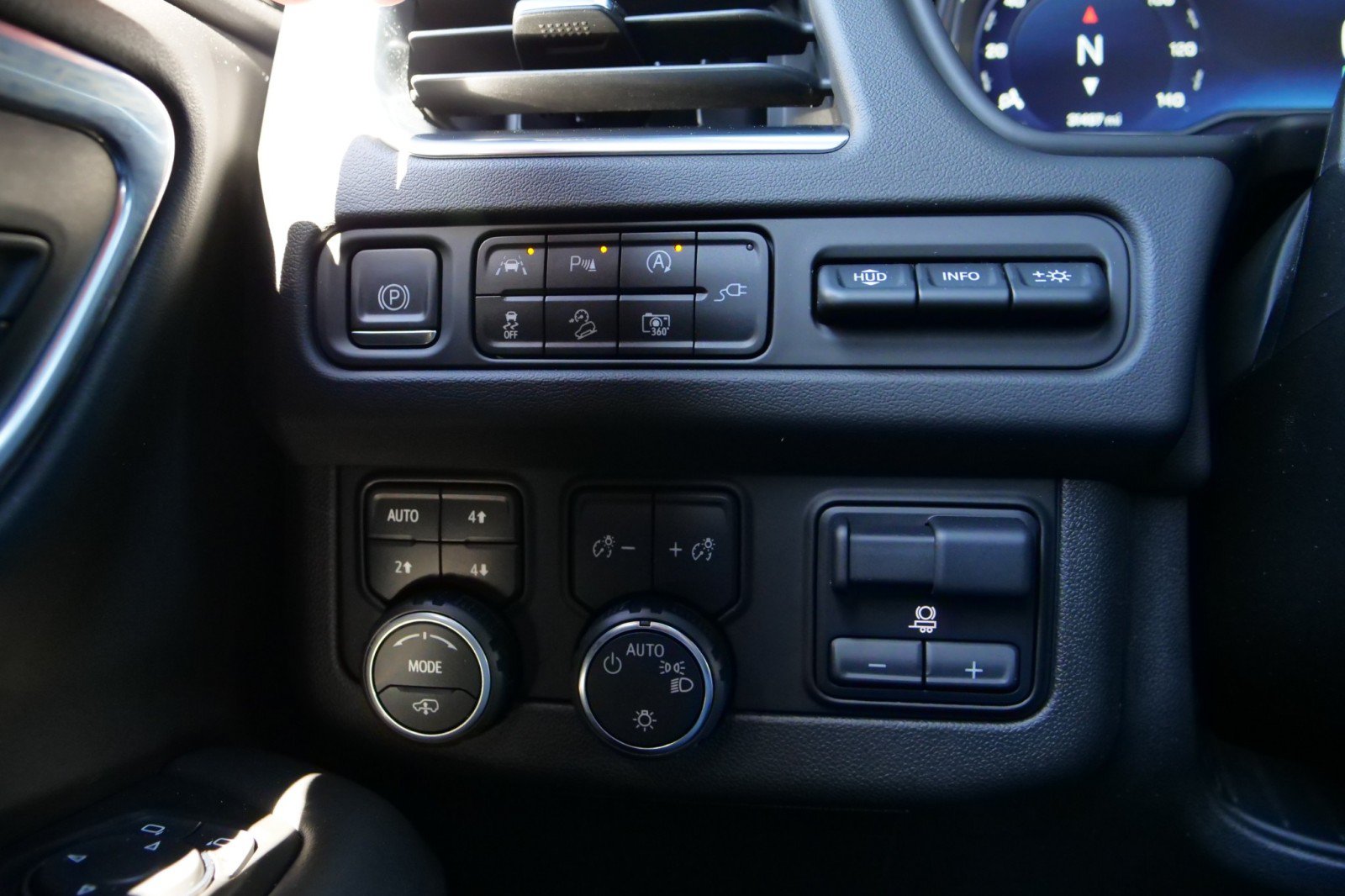Used 2022 Chevrolet Tahoe High Country AWD/4WD image 20