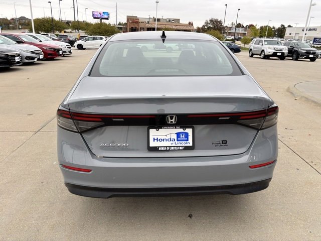 Certified 2025 Honda Accord SE image 6