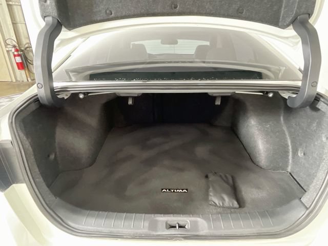 Used 2020 Nissan Altima 2.0 Platinum FWD image 29