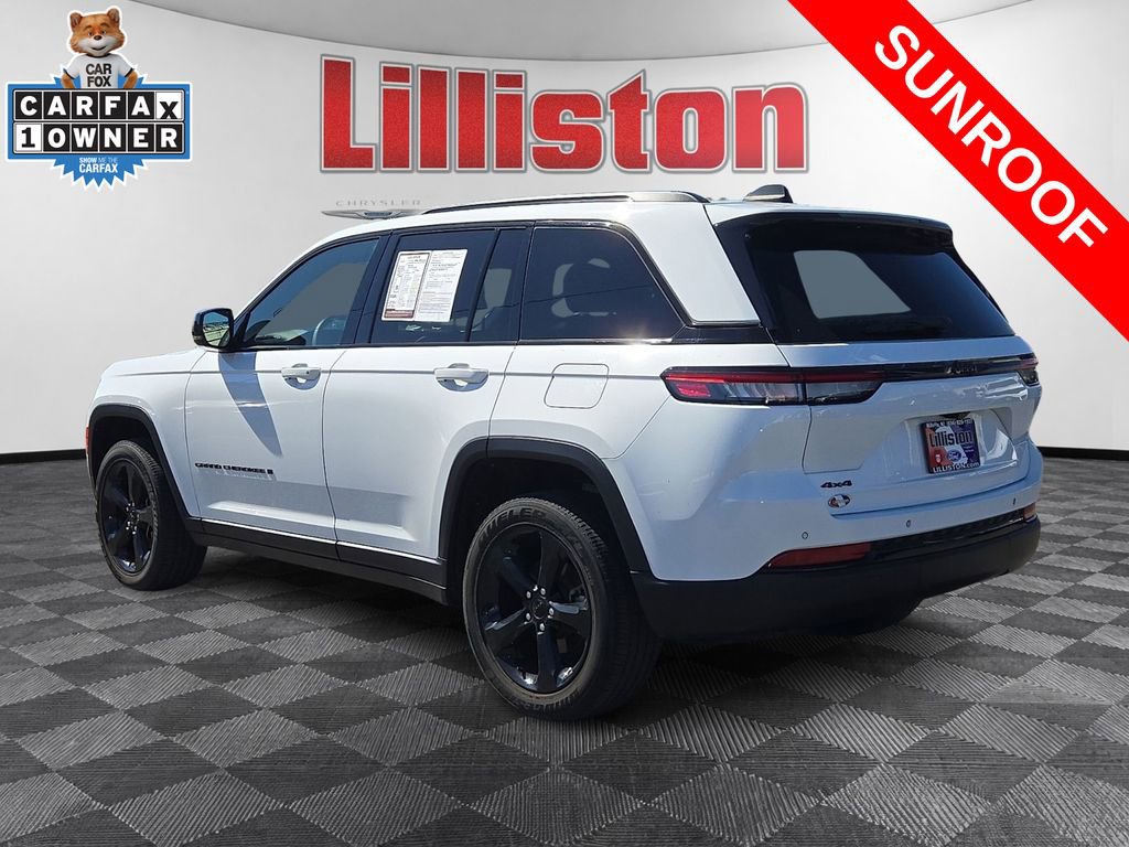Used 2023 Jeep Grand Cherokee Altitude AWD/4WD image 6