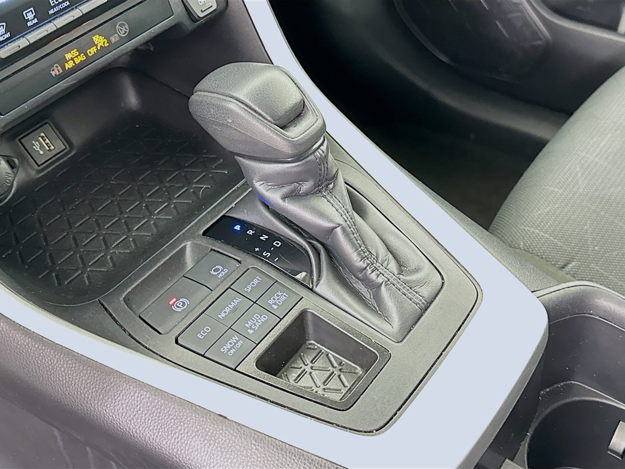 Certified 2024 Toyota RAV4 XLE AWD/4WD image 16