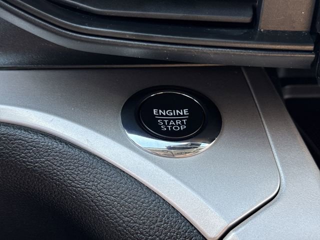 Used 2022 Ford Explorer XLT w/ Class IV Trailer Tow Package image 17