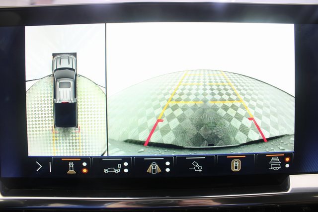 Used 2025 Chevrolet Silverado 1500 High Country w/ Technology Package image 5