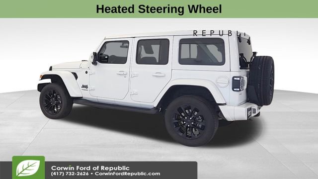 Used 2022 Jeep Wrangler Unlimited Sahara image 5