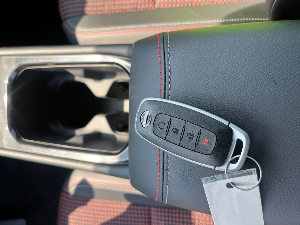 New 2027 Nissan Kicks SR w/ Cold Weather Package FWD image 29