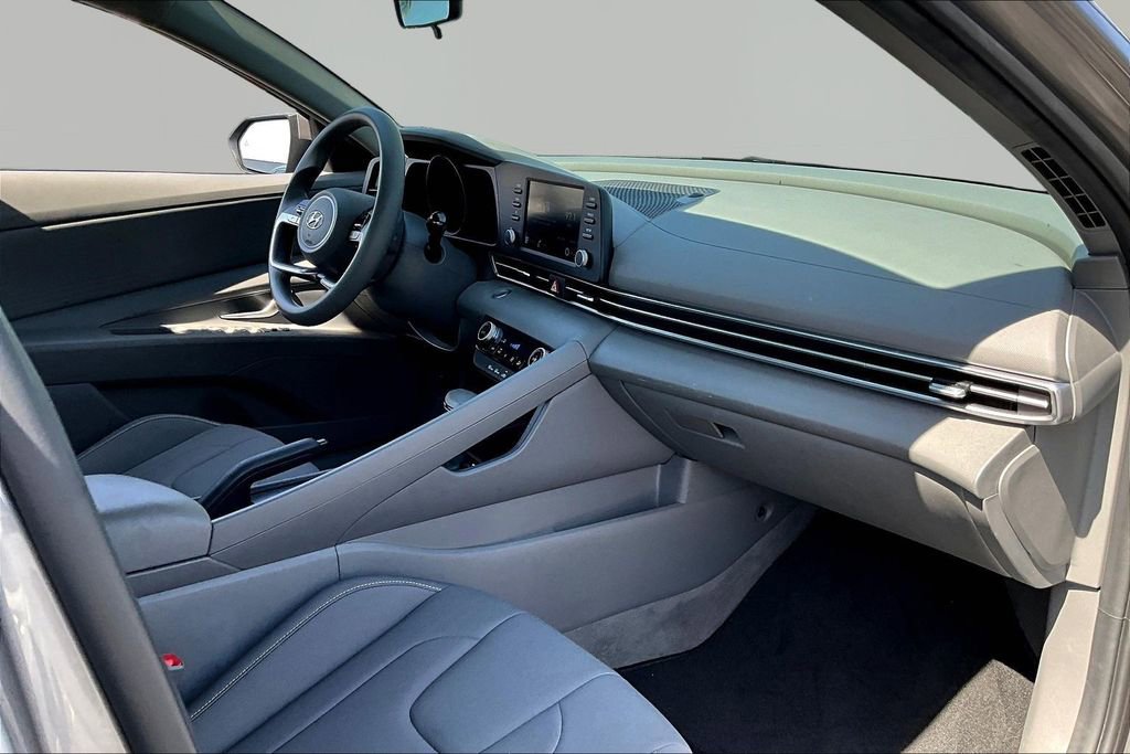 Used 2023 Hyundai Elantra SEL image 26