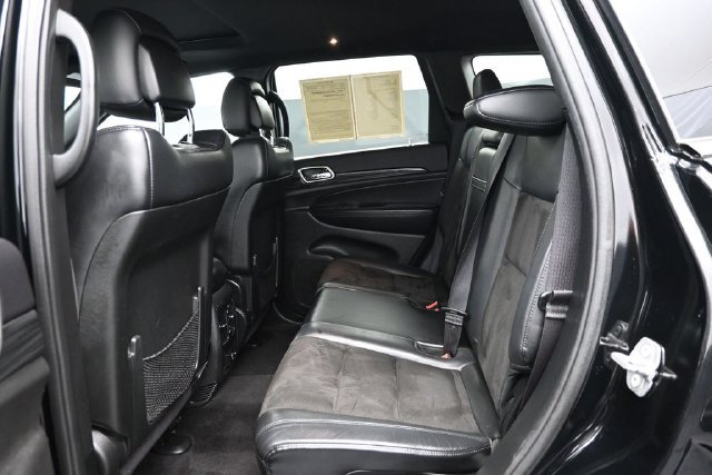 Used 2019 Jeep Grand Cherokee Altitude AWD/4WD image 9