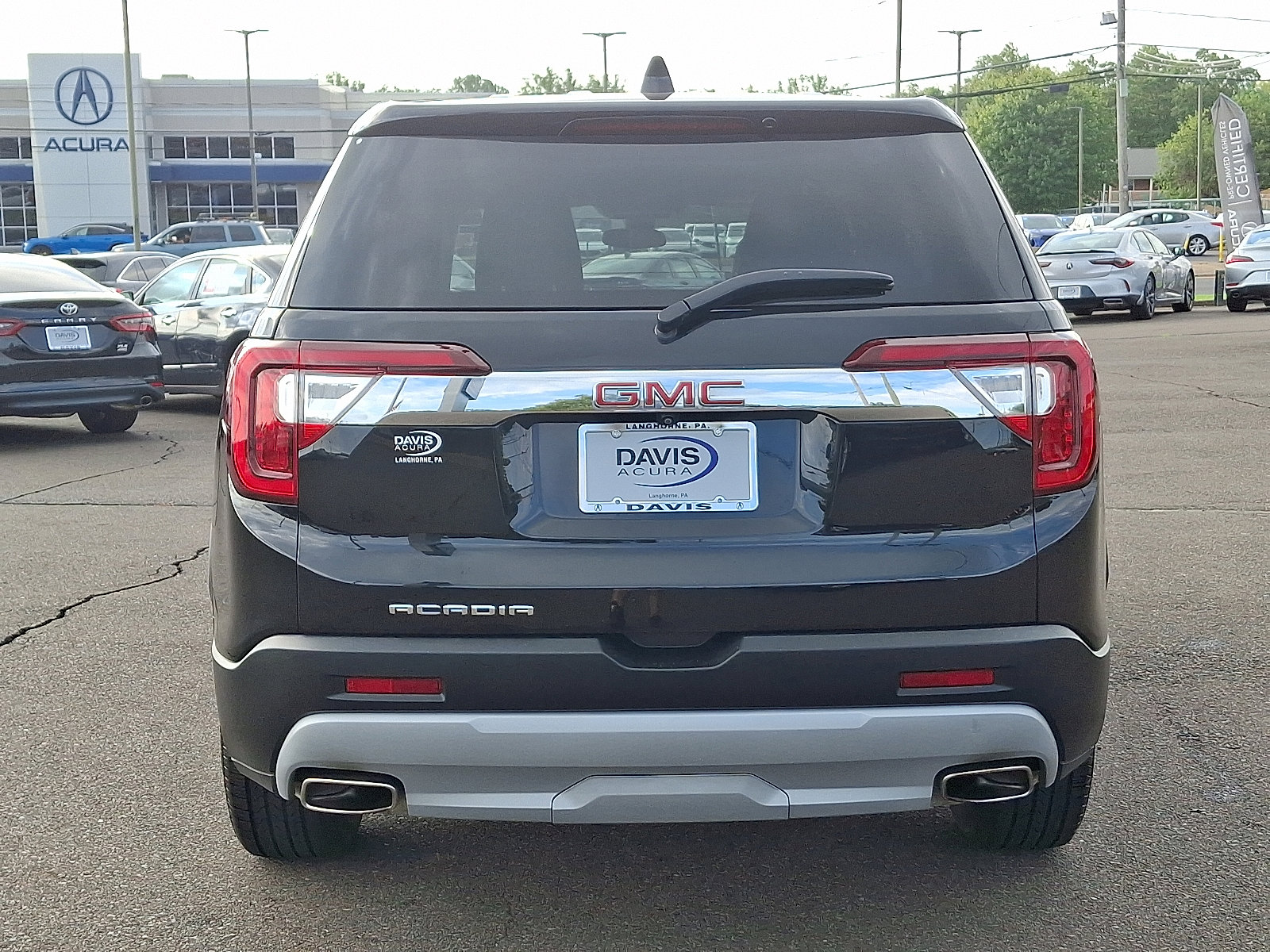 Used 2023 GMC Acadia SLE image 5