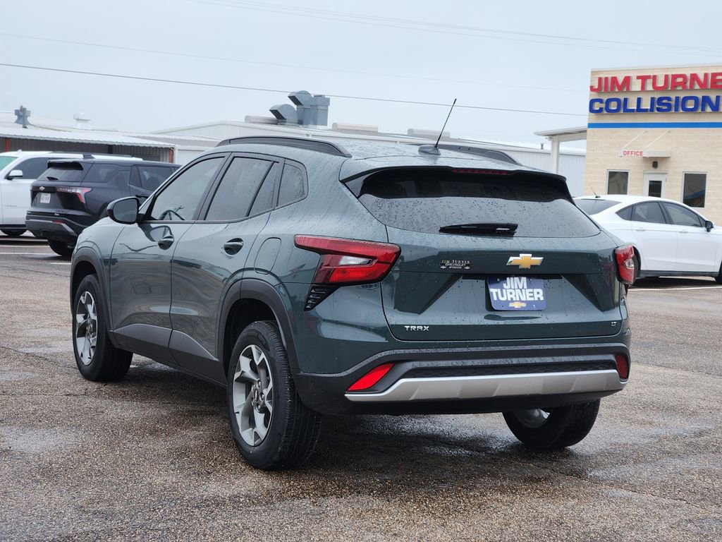 Used 2025 Chevrolet Trax LT FWD image 5