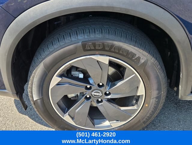 Used 2024 Nissan Rogue SV FWD image 19