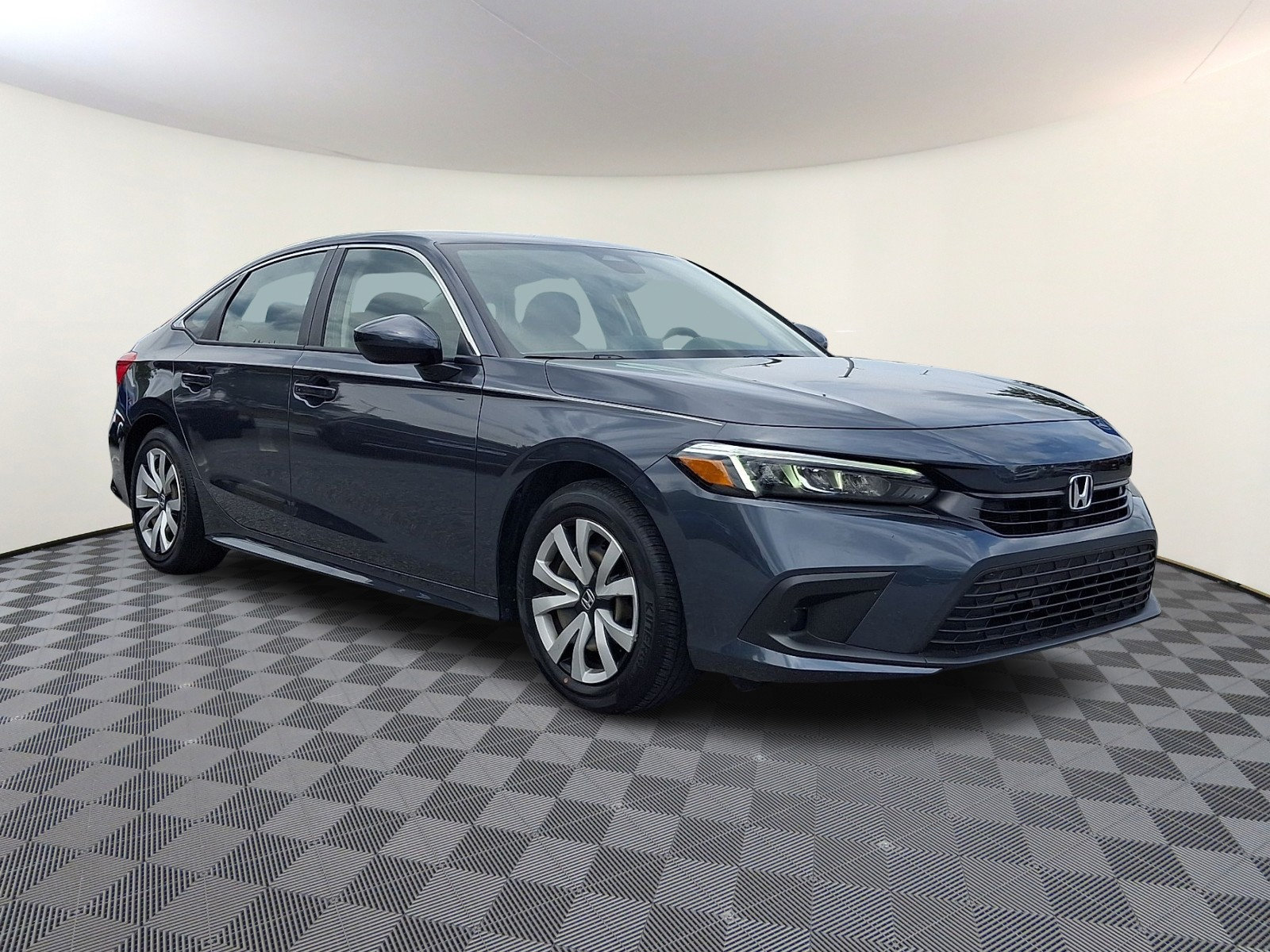 Used 2024 Honda Civic LX image 1