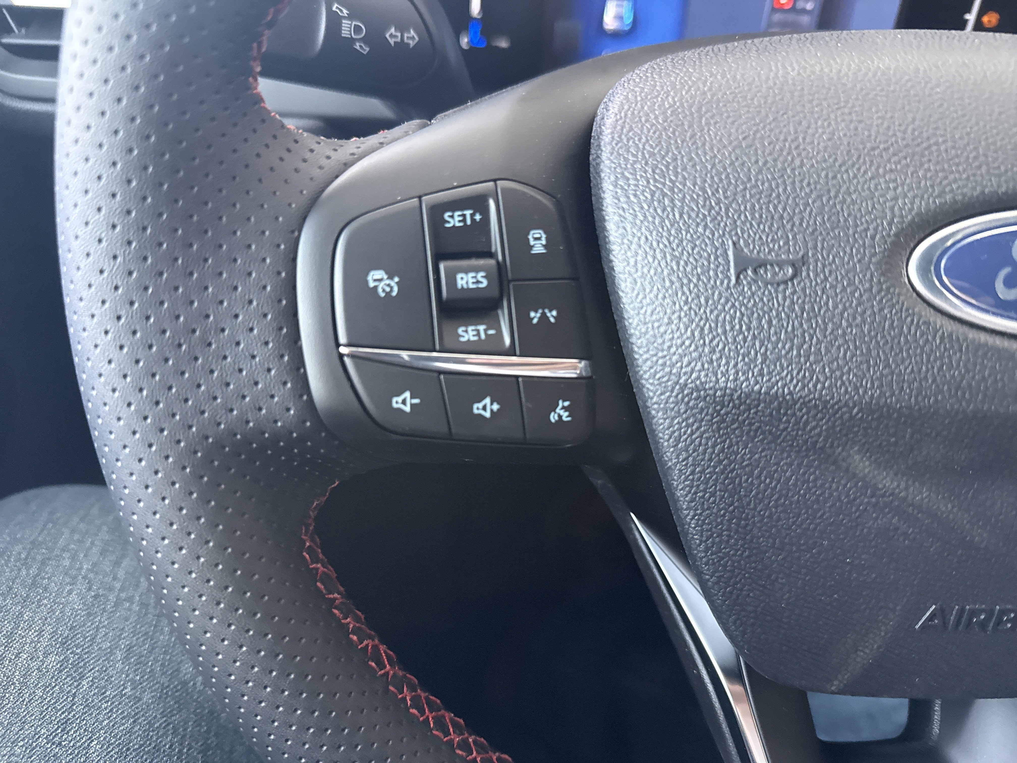 New 2026 Ford Escape ST-Line w/ Tech Pack #1 FWD image 30