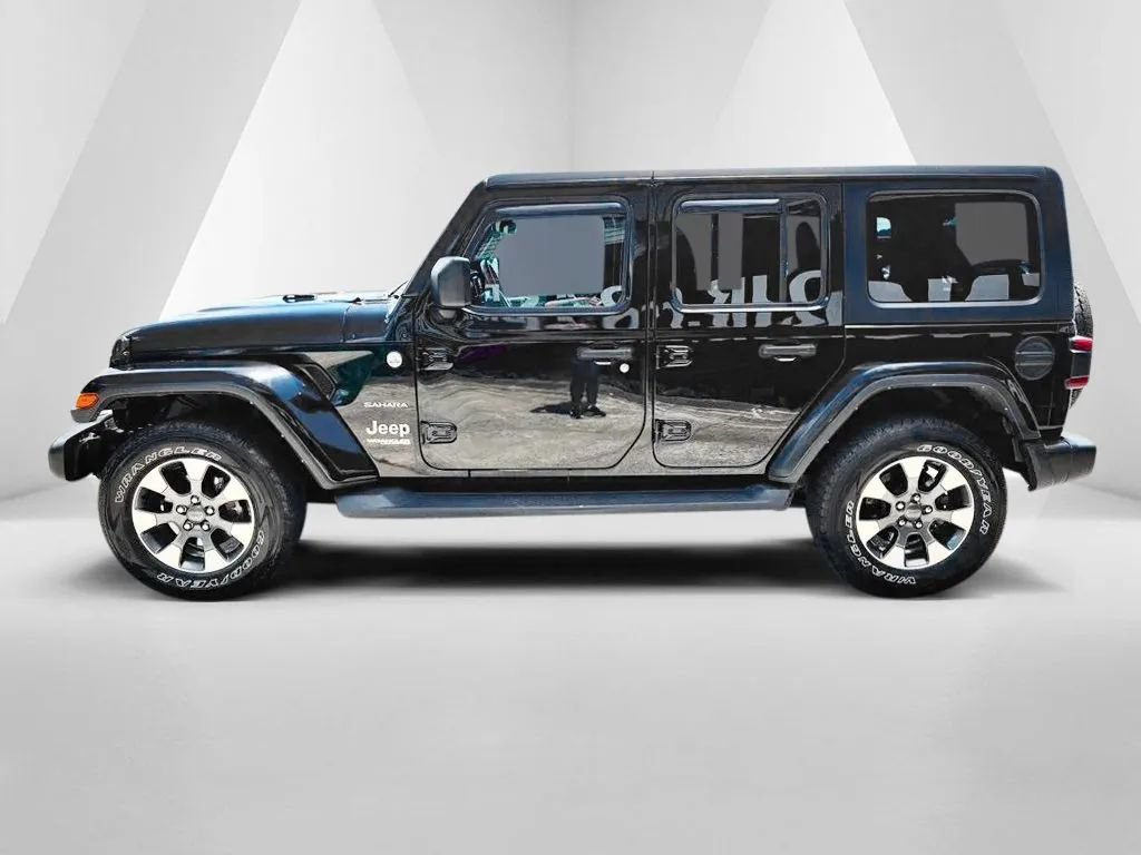 Used 2021 Jeep Wrangler Unlimited Sahara w/ Uconnect 4C Nav & Sound Group AWD/4WD image 4