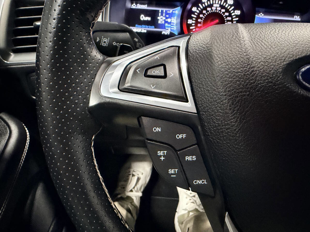 Used 2022 Ford Edge ST image 14