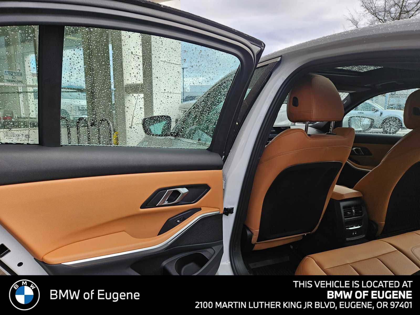 Used 2025 BMW 330i xDrive Sedan w/ Convenience Package image 19