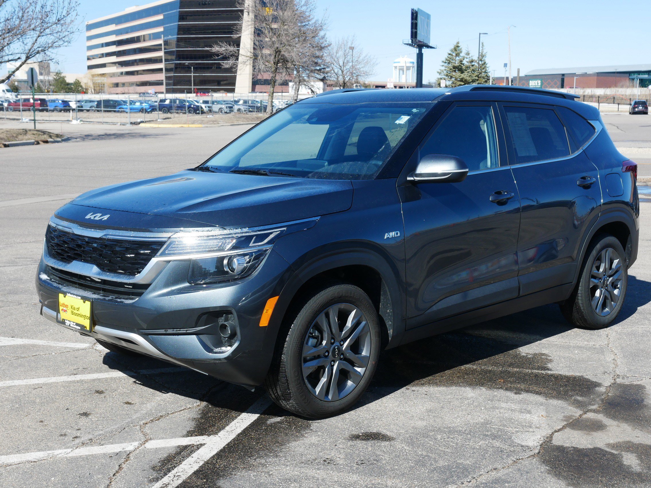 Certified 2023 Kia Seltos S image 2