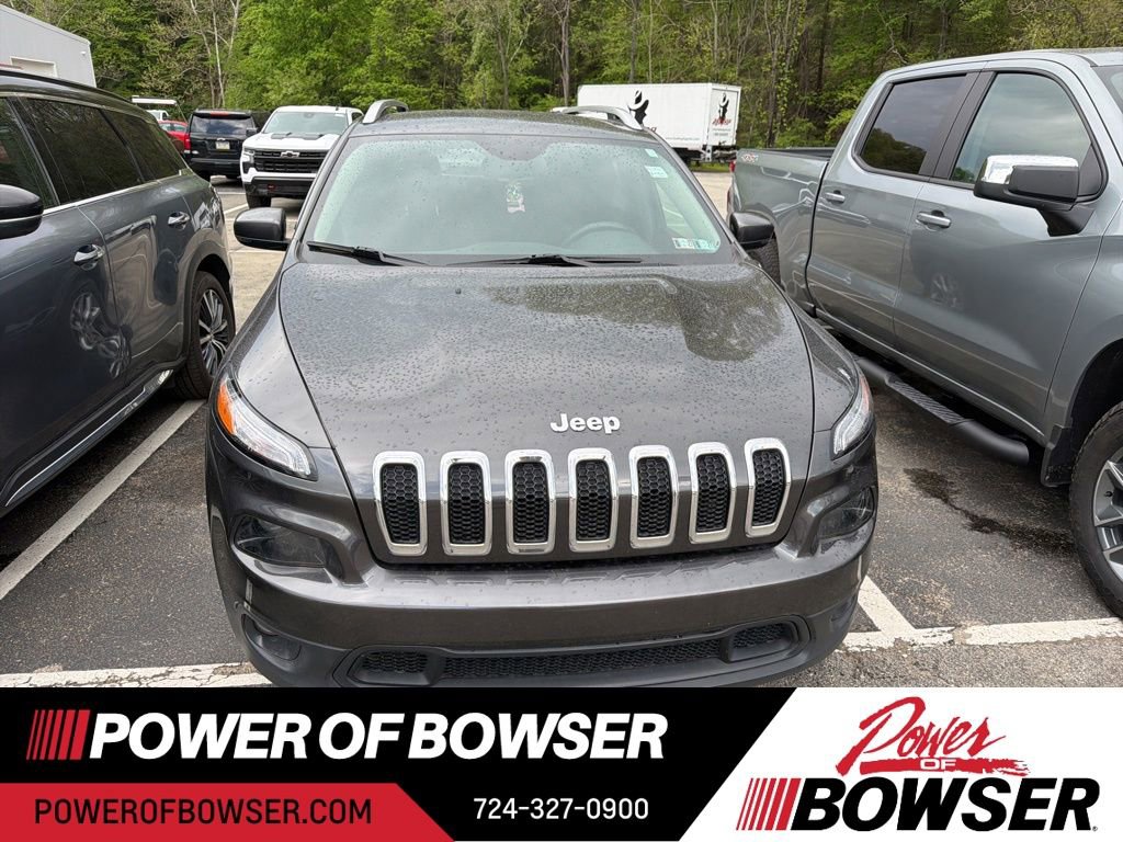 Used 2017 Jeep Cherokee Latitude w/ Safety/Convenience Group AWD/4WD image 6