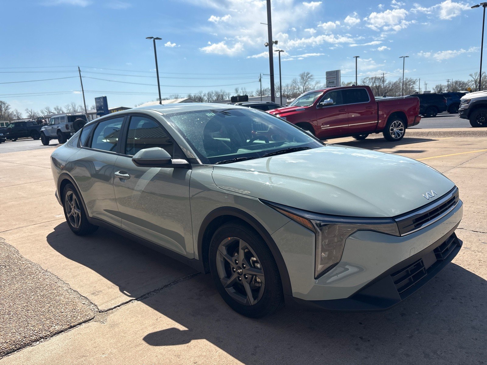 Used 2025 Kia K4 LX image 7