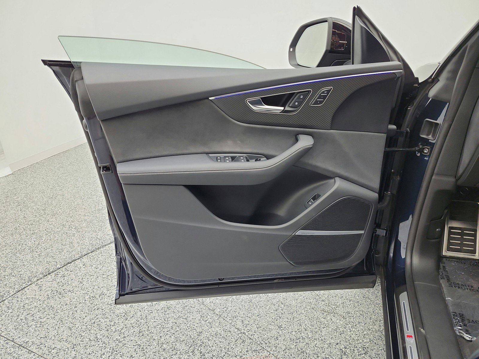 Used 2025 Audi SQ8 Premium Plus image 15