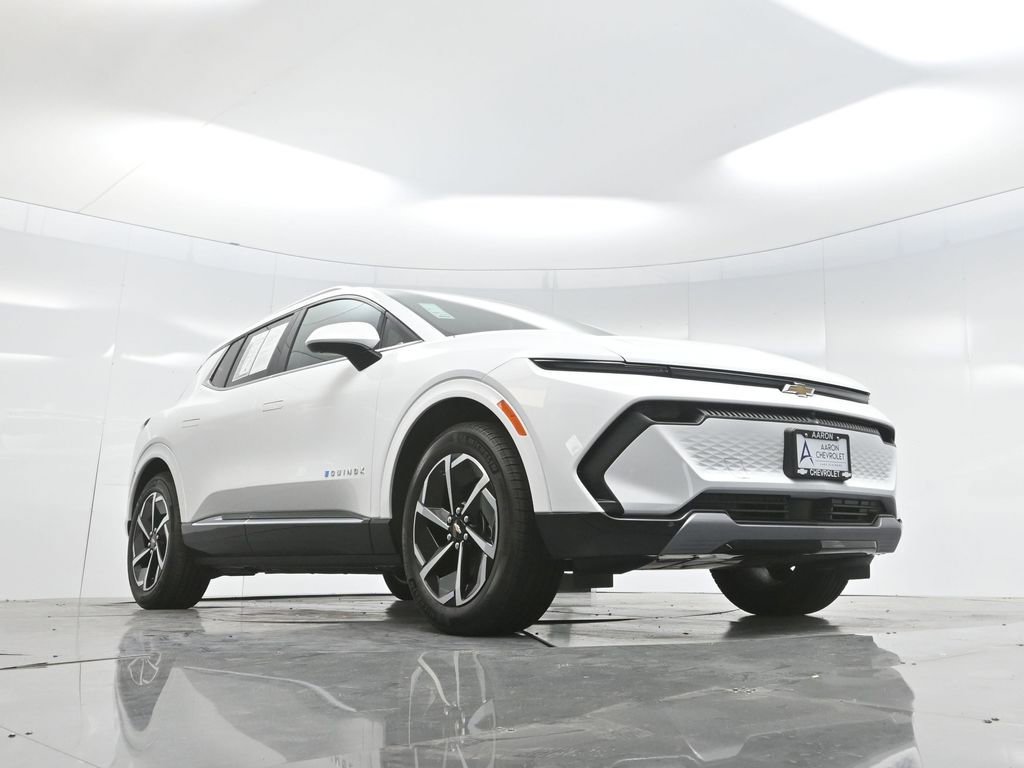 Used 2025 Chevrolet Equinox EV LT w/ Convenience Package image 57