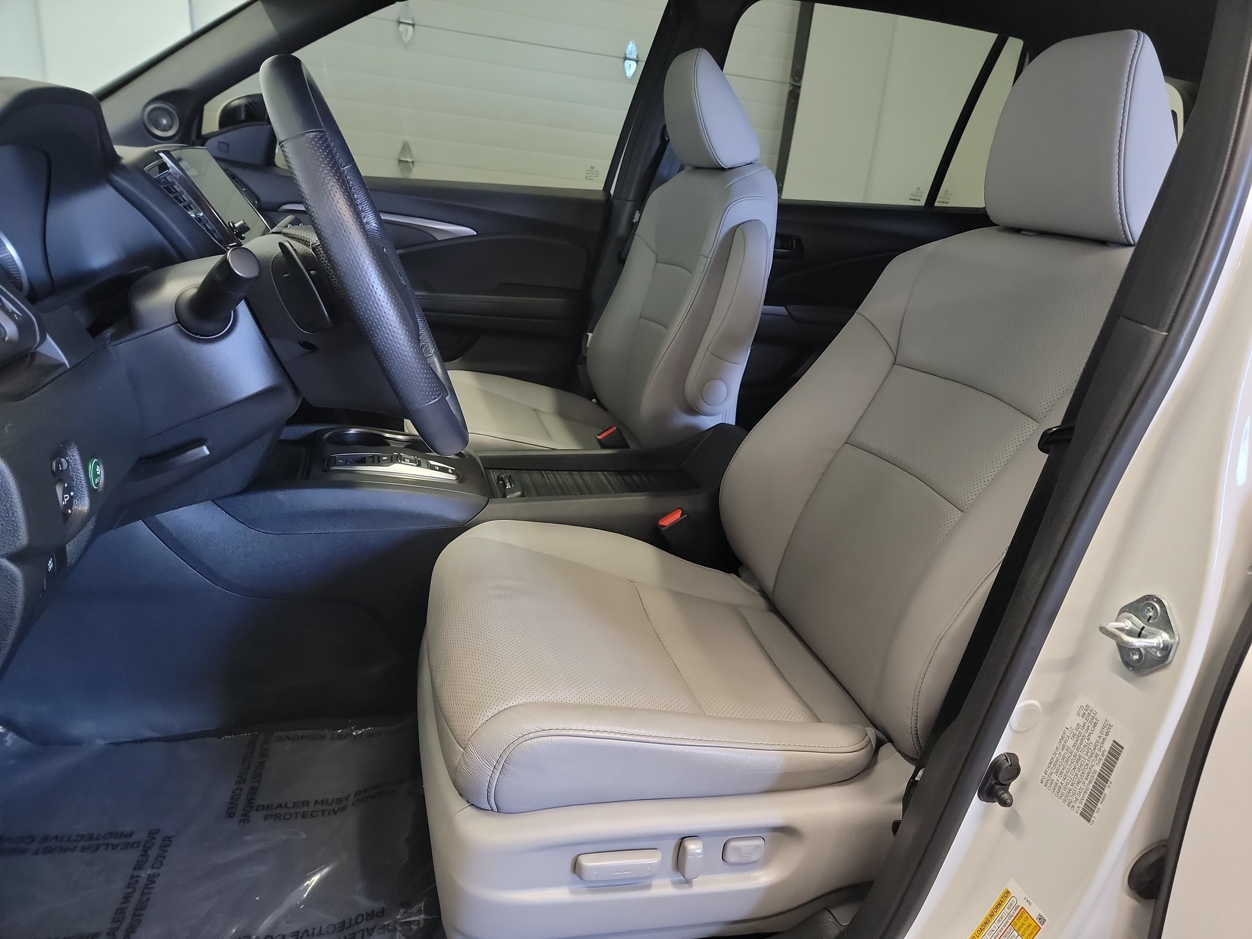 Used 2023 Honda Passport EX-L image 12