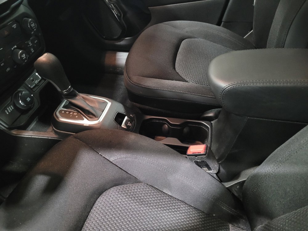 Used 2020 Jeep Renegade Altitude image 26