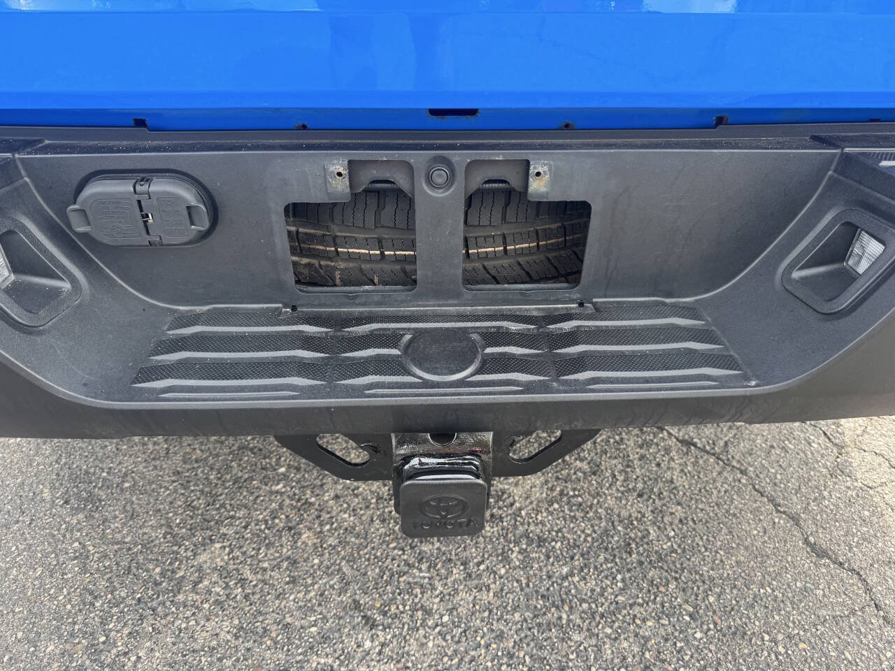 Used 2021 Toyota Tundra SR5 AWD/4WD image 16