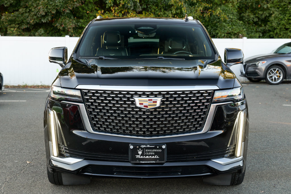 Used 2021 Cadillac Escalade ESV Premium Luxury w/ Driver Assist Tech Package AWD/4WD image 2