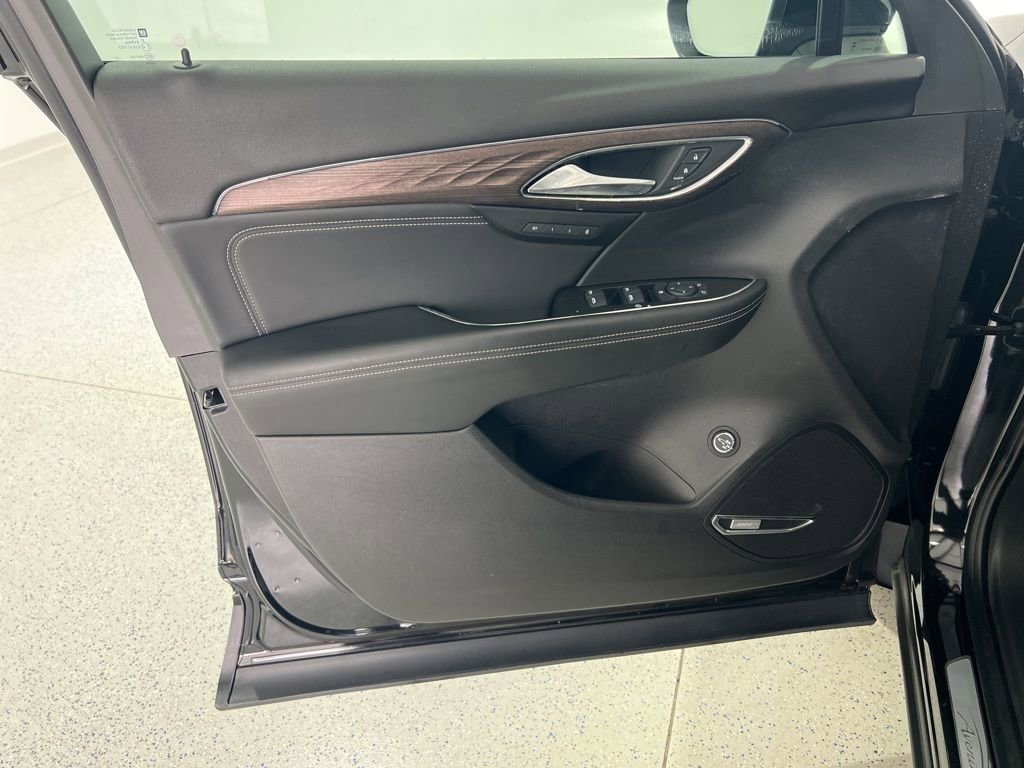 Used 2023 Buick Envision Avenir image 21