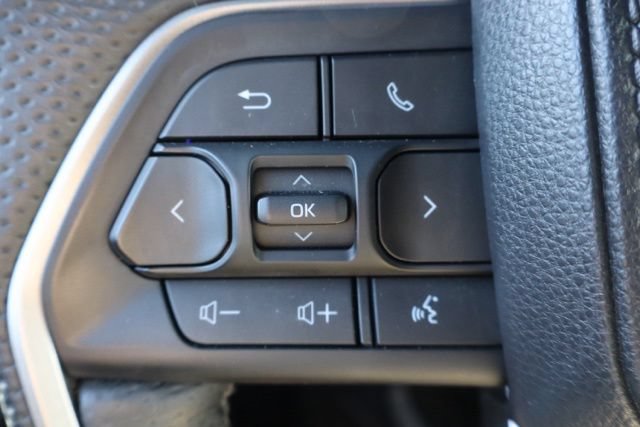 Used 2025 Toyota Sequoia Limited w/ Tow Technology Package AWD/4WD image 18