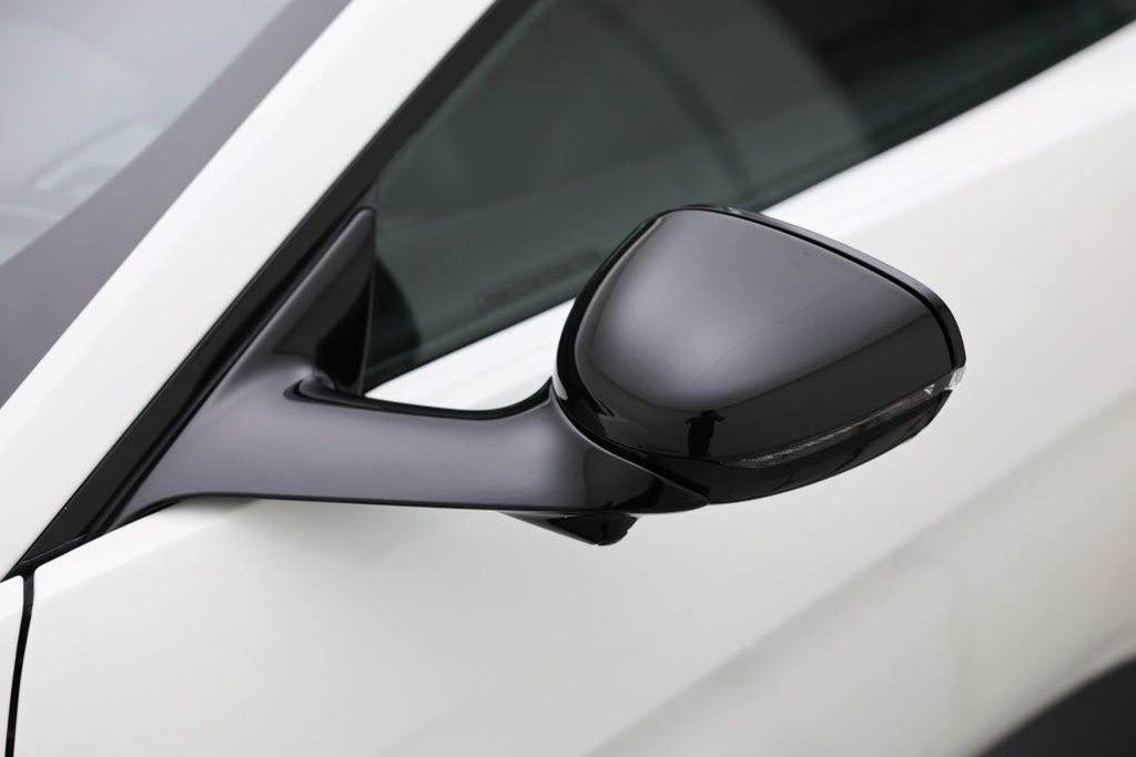 Used 2025 Aston Martin V8 Vantage Coupe image 10